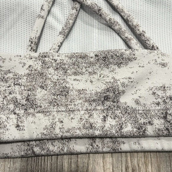 ATHLETA Girl Upbeat Sports Bra Fog Gray size XXL/16 - Picture 6 of 7